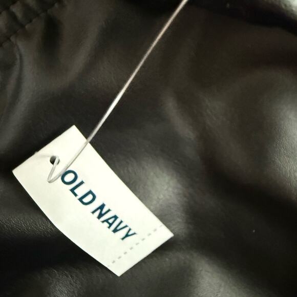 Old Navy black High-Waisted Faux-Leather Fashion Layering Leggings - Picture 13 of 14